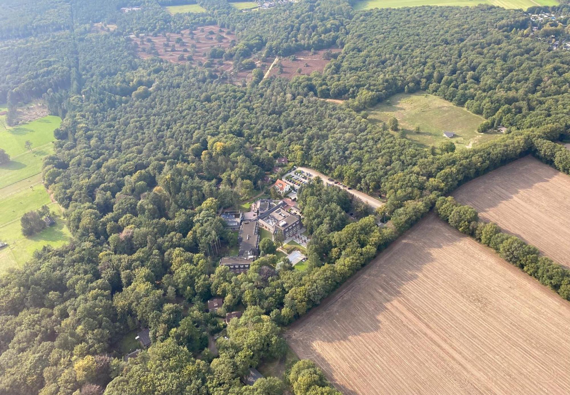 Hotel De Werelt Garderen Esterno foto
