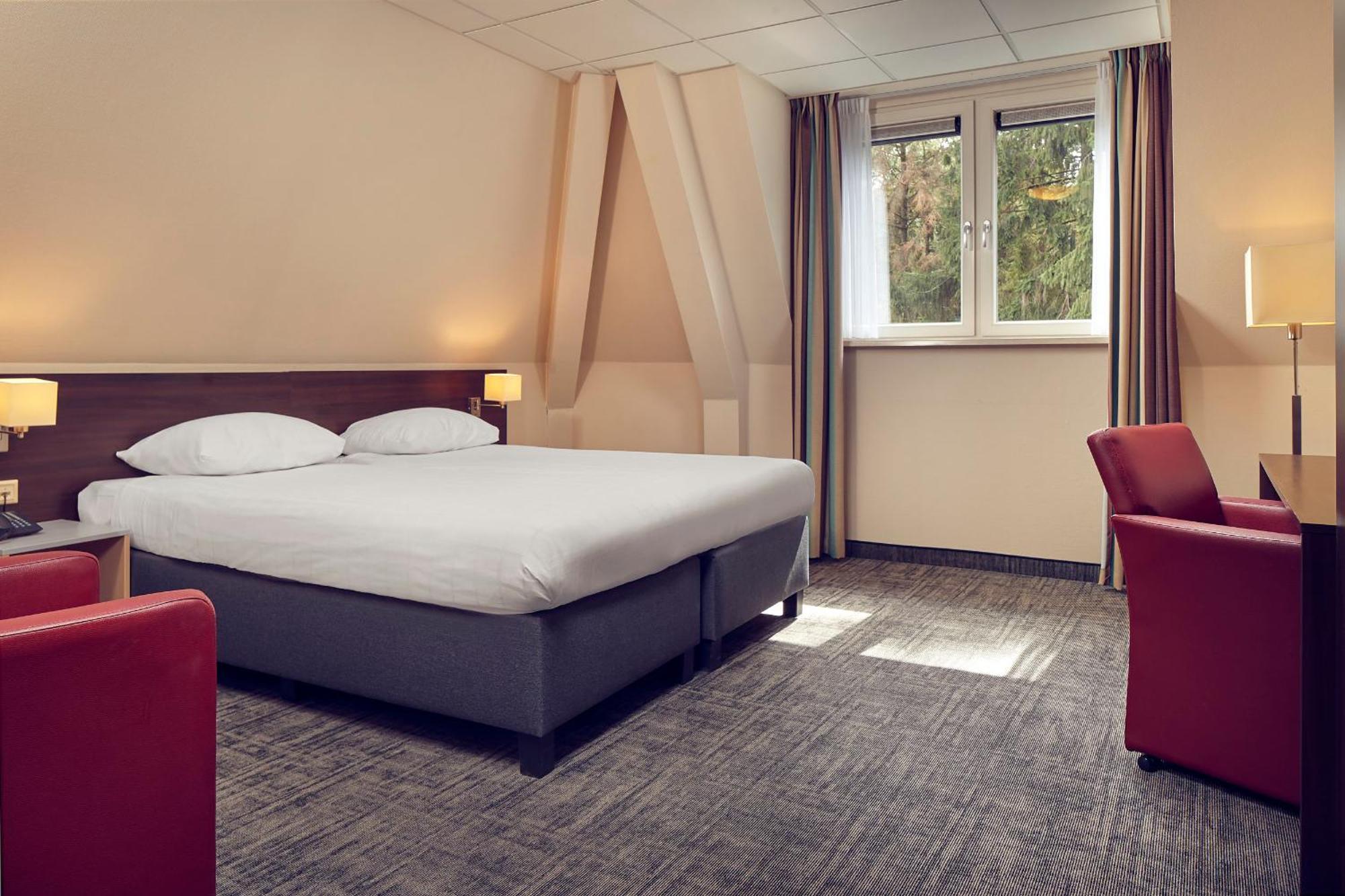 Hotel De Werelt Garderen Esterno foto