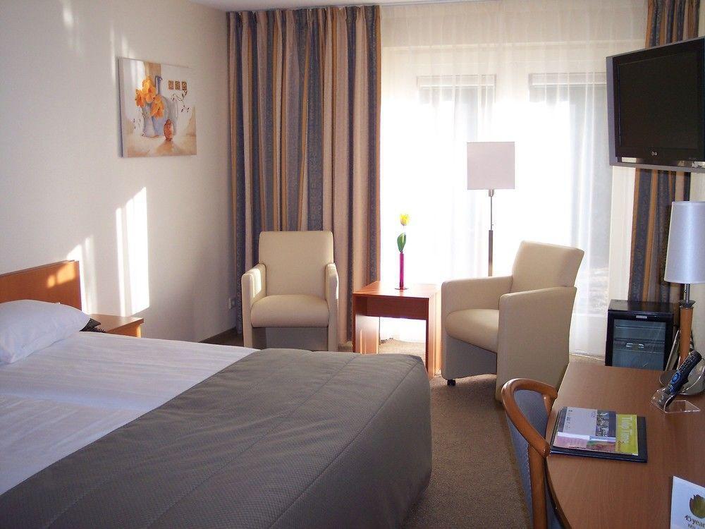 Hotel De Werelt Garderen Esterno foto