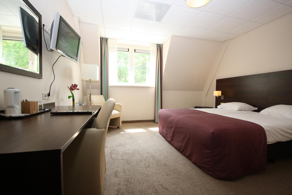 Hotel De Werelt Garderen Esterno foto